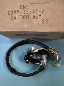 Switch and Mounting Plate, Turn Signal Fixed Column
