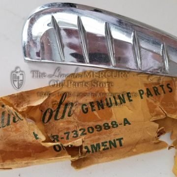 Ornament, Interior Door Panel Passenger